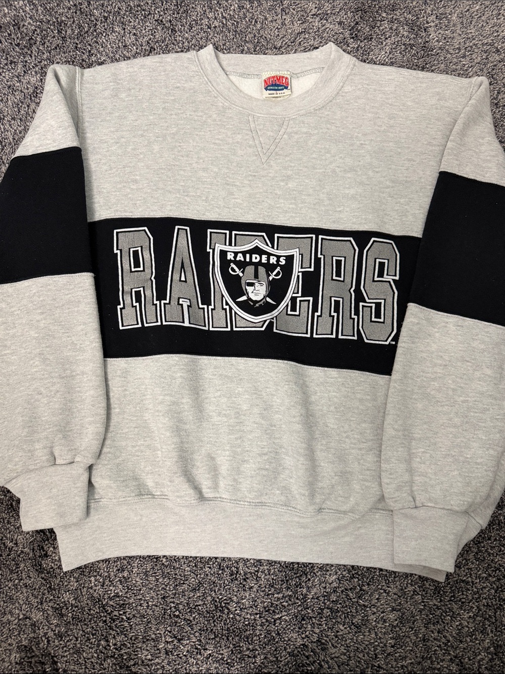 VTG Los Angeles Raiders Gray & Black Crewneck Sweatshirt Large
